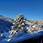 Grosse In Ruhiger Lage Mit Toller Aussicht In Triberg 아파트